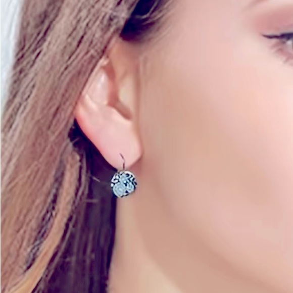 Silver plated, Austria Crystal Drop Earrings Dangle Earrings NWOT - Picture 3 of 6